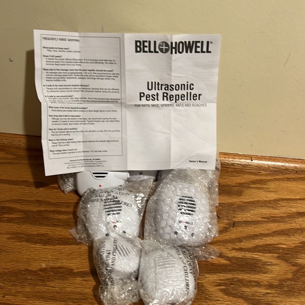 Bell & Howell Ultrasonic Pest Repeller - Picture 3 of 13